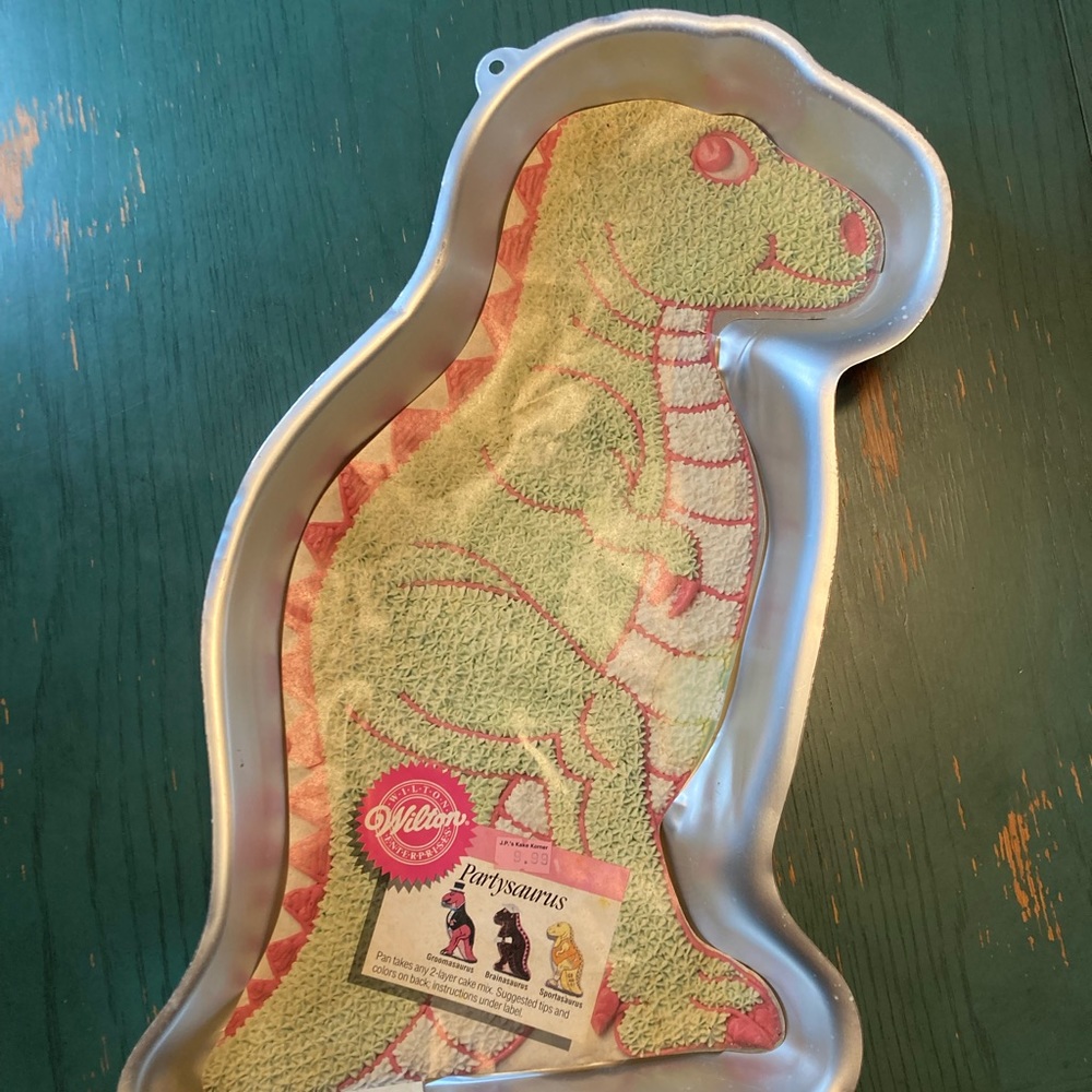 Retired Wilton Partysaurus Cakepan